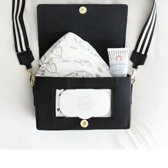 ToteSavvy Change Kit Crossbody Bag in Black NWT - Picture 2 of 4